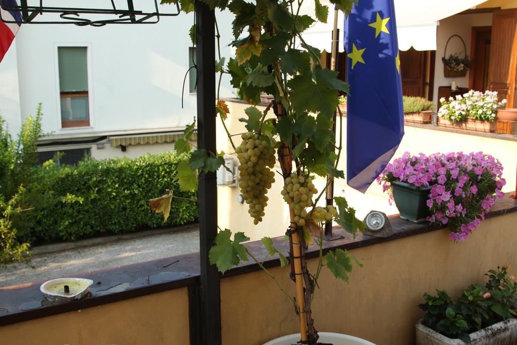 Touristic Apartment "Agata" Sirmione Eksteriør billede